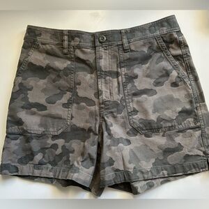 J. Crew Gray Camo Women Shorts Cargos